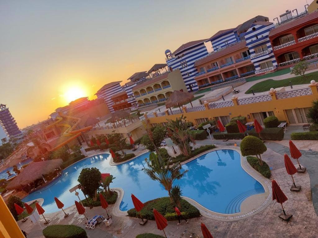 Porto Marina Resort Chalets Families Only Ελ Αλαμέιν Εξωτερικό φωτογραφία