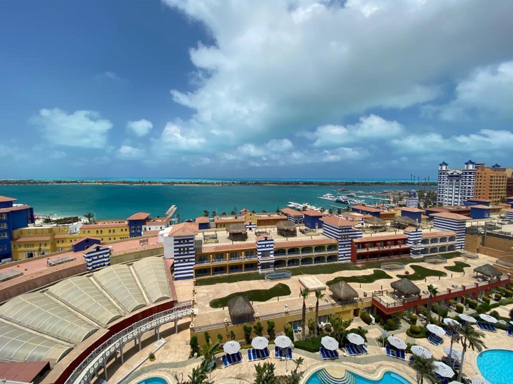 Porto Marina Resort Chalets Families Only Ελ Αλαμέιν Εξωτερικό φωτογραφία